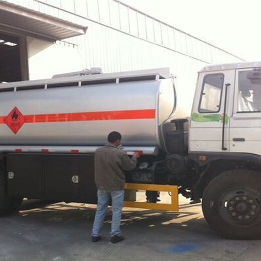 云南供应2吨5吨8吨油罐车优势