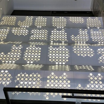 生产联科冲孔铝单板天花幕墙镂空雕花铝板定制厂家品质优良