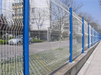 体育场围栏，桃型柱护栏规格图片0