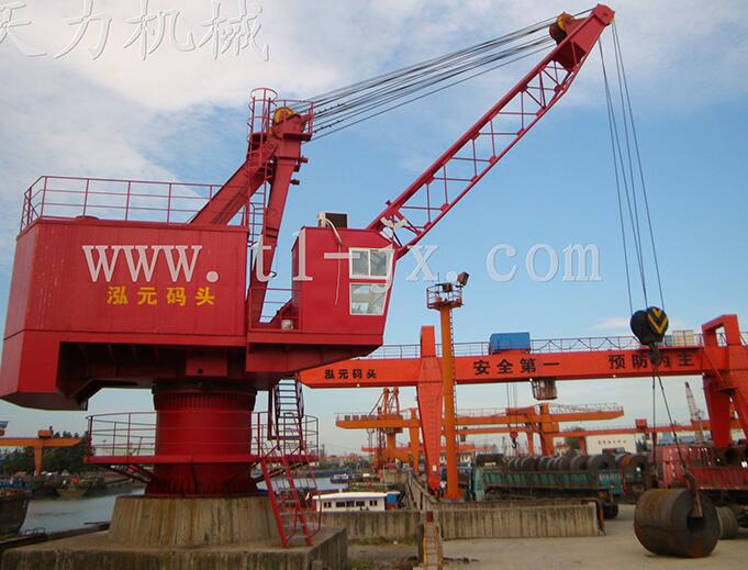 南京港码头吊机回收宁波港口龙门吊机回收拆除