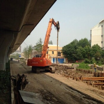 淄博钢板桩施工队,济南拉森钢板桩施工单位,泰安钢栈桥施工队伍