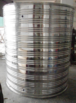 5吨衢州不锈钢圆柱形保温水箱