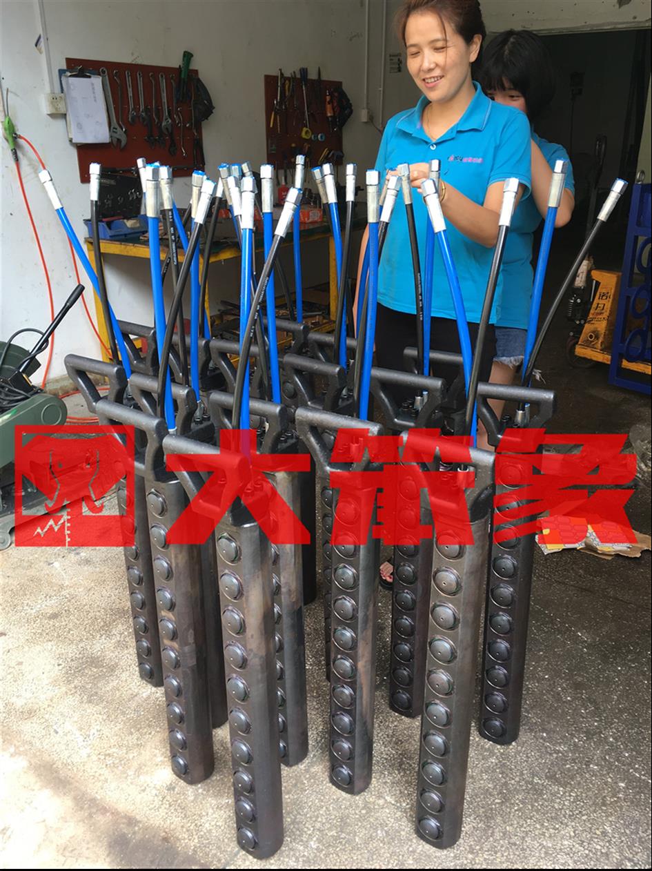 廈門劈裂棒基坑開挖巖石劈裂器一天開多少噸