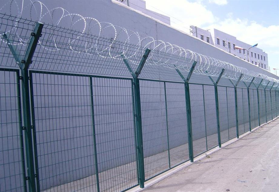 山区隔离护栏网型号