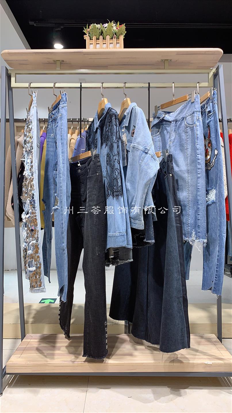 沈陽(yáng)羽絨服專(zhuān)柜品牌尾貨批發(fā)