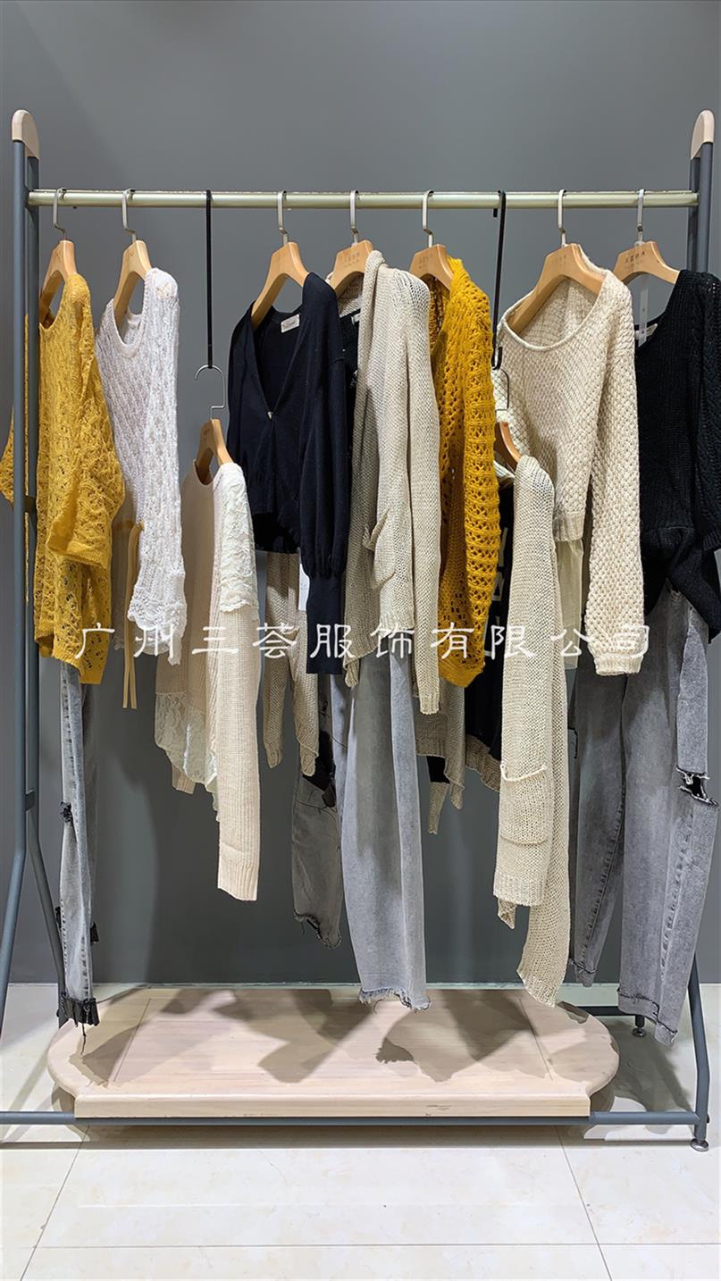 蘭州羽芮羽絨服冬款品牌折扣
