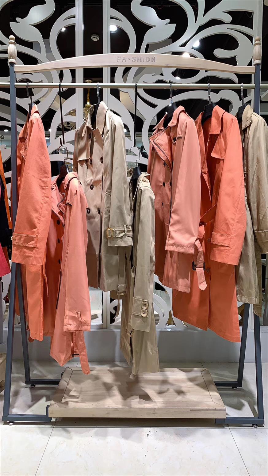 鞍山品牌女裝尾貨品牌衣服折扣店進貨渠道走份網站