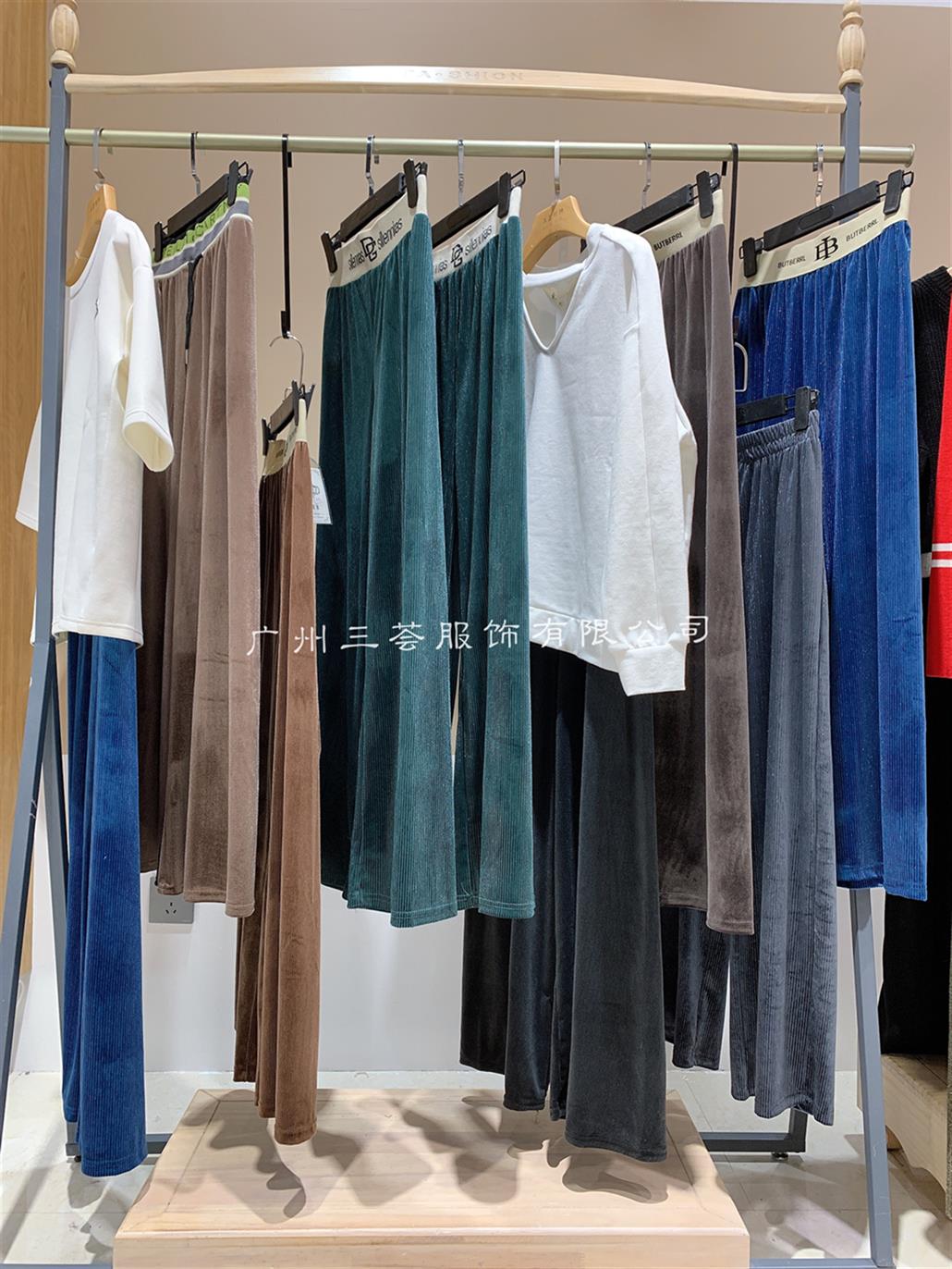 惠州品牌衣服折扣店進貨渠道
