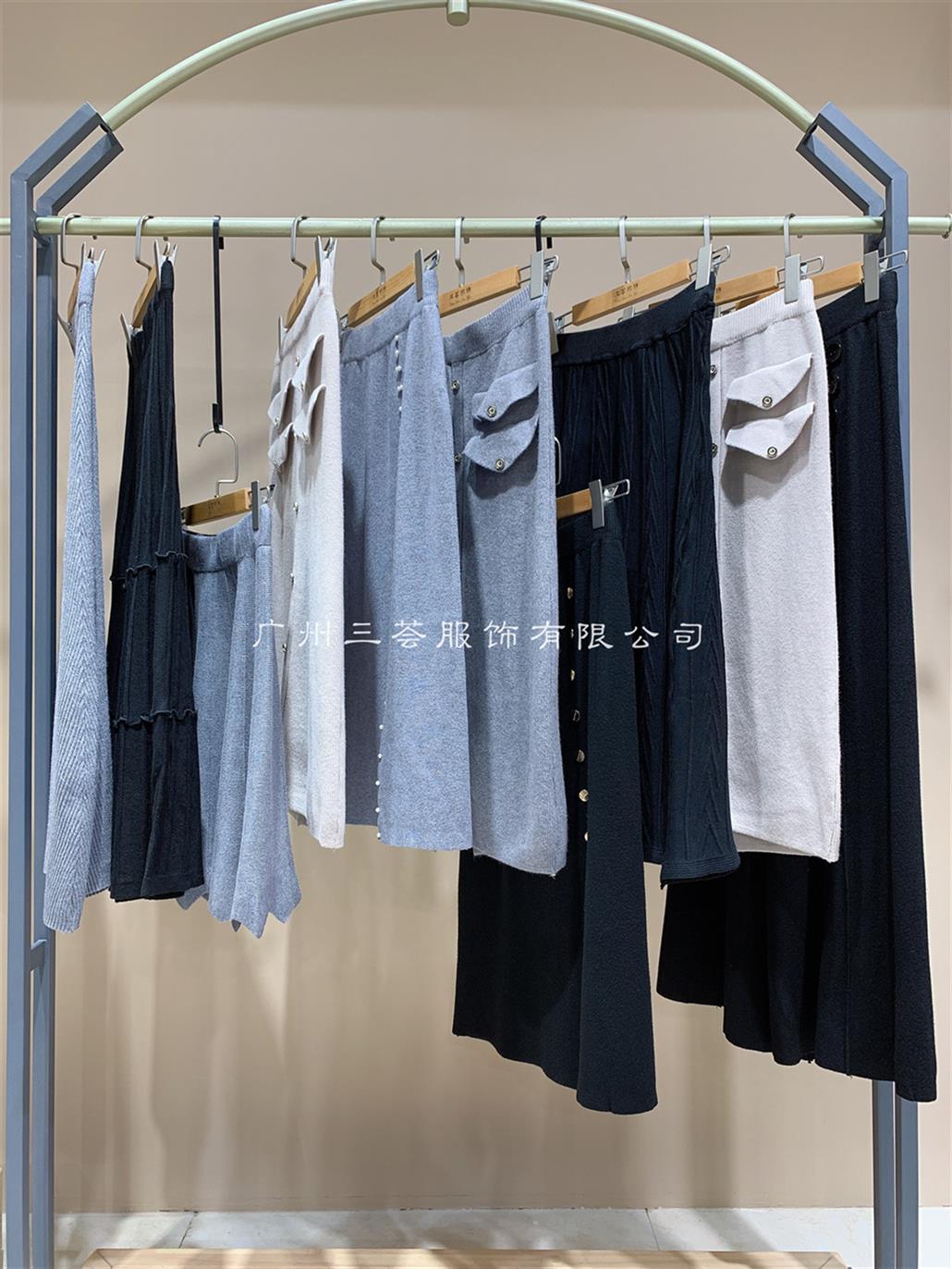 深圳廣州三薈服飾有限公司品牌女裝批發(fā)