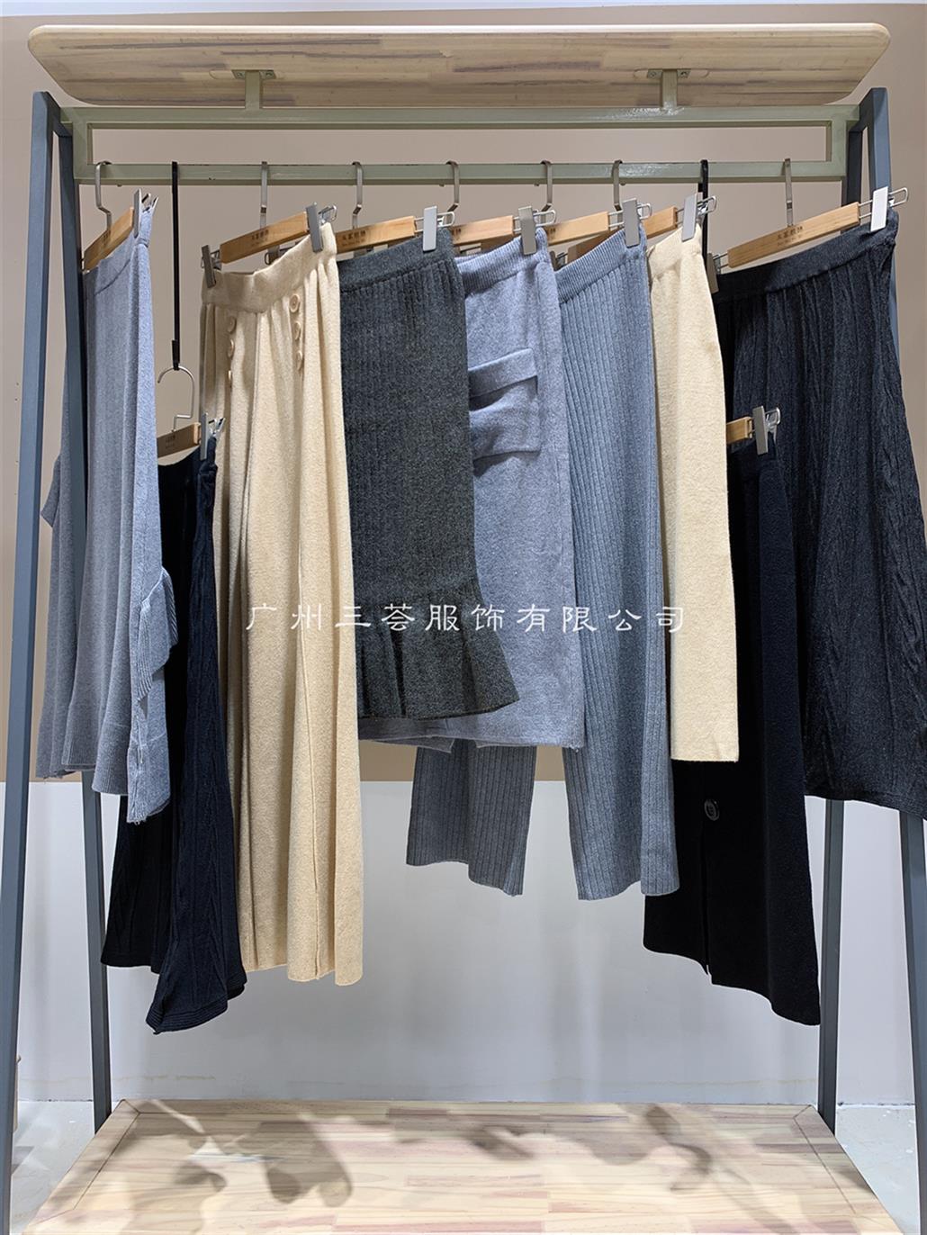 南京寶姿廣州三薈服飾有限公司工廠