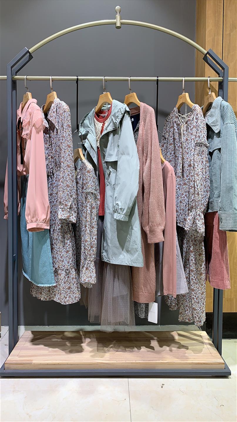 昆明芝儀品牌折扣店加盟女裝貨到付款