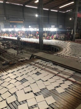 平度市廣場(chǎng)磚樓頂磚屋面磚超市磚盲道磚廠家陶瓷抗凍防滑耐磨