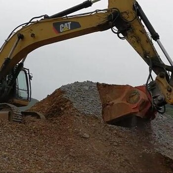 广州265挖机土壤修复混合筛分斗挖掘机土壤修复
