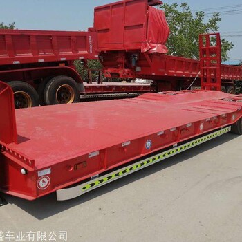 13.5米重型拖車運(yùn)輸大型挖掘機(jī)    生產(chǎn)廠家