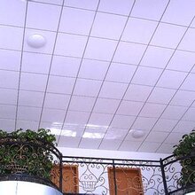 佛山木纹铝扣板厂家 300x600铝扣板图片