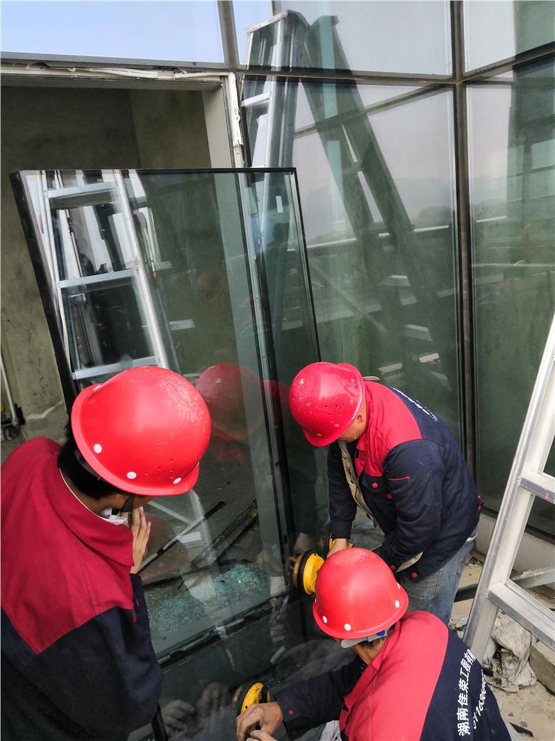 株洲高空幕墙维修玻璃更换安装幕墙改造改窗户费用