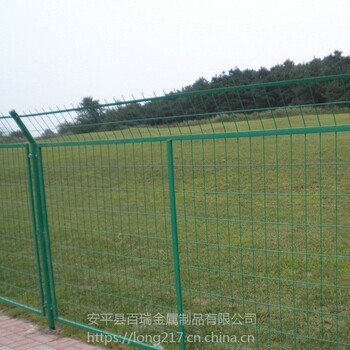 公路隔離柵市政隔離柵公路護(hù)欄網(wǎng)廠家