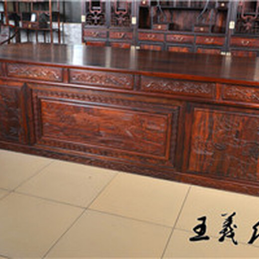 王义红木大红酸枝书桌,传承古典王义红木缅甸花梨书桌艺传千年