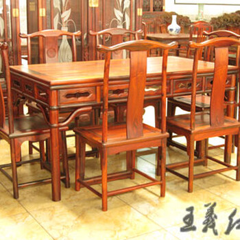 用材考究老挝大红酸枝餐桌今世留芳,交趾黄檀餐桌