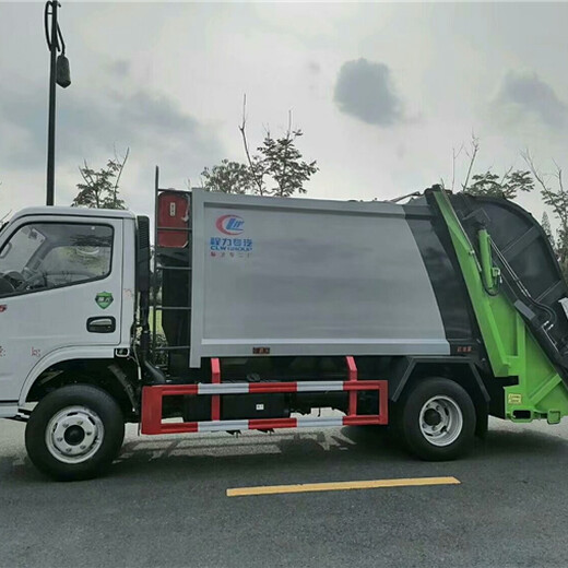 福田侧装压缩式垃圾车,钩臂垃圾车