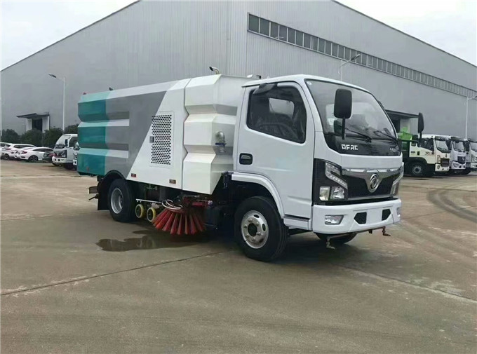 小型洗扫车