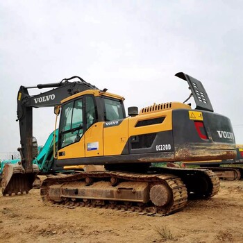 贵州中型二手挖机沃尔沃220D新款9成新原版纯土方质保一年