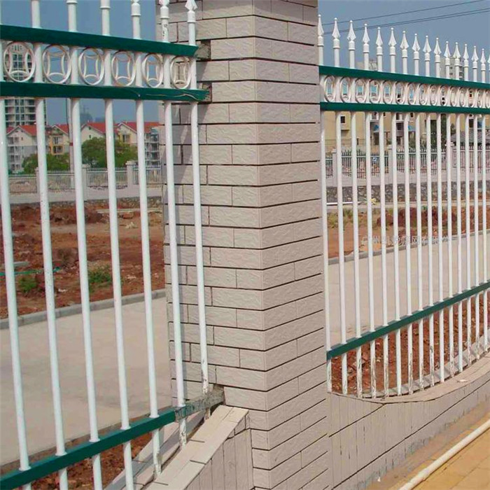 工厂围墙锌钢护栏,铝艺阳台护栏