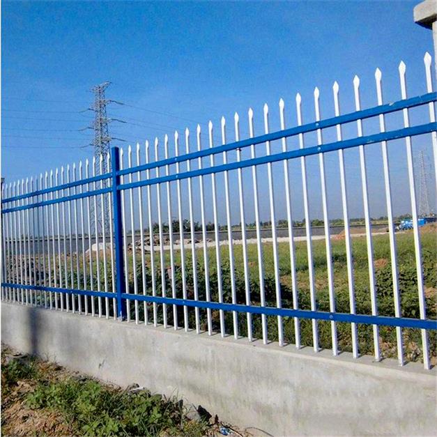 锌钢道路护栏 室外铁栅栏 青岛栏杆生产基地