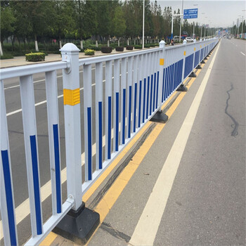 市政安全護(hù)欄 公路建設(shè)防護(hù)欄 品質(zhì)