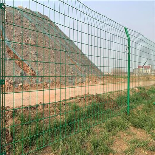 双边丝护栏网浸塑公路护栏网均有案例