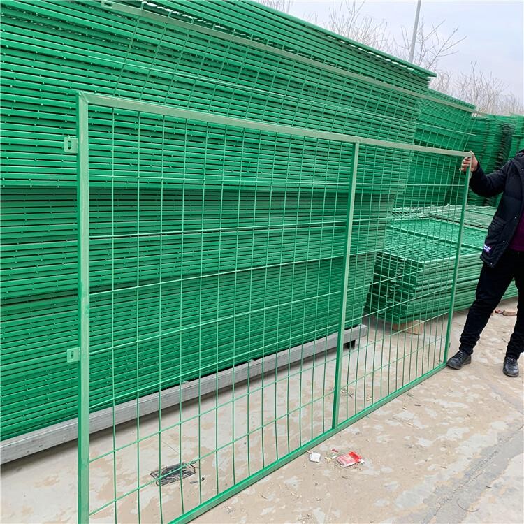 绿色双边丝护栏网