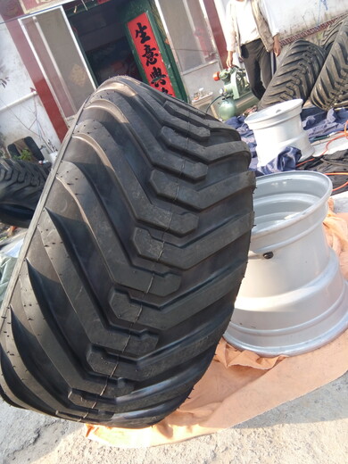 鸿进林业轮胎秸秆机轮胎,上海新款铲雪车运粮车割草轮胎厂家
