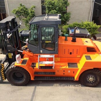 出租用18噸叉車生產(chǎn)廠家堆場搬運18噸叉車