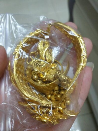 公安恒泰回收黃金黃金卡地亞戒指回收,萬足金