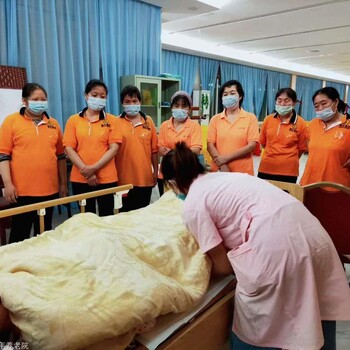 广州白云区护理院收费价格，养老院一个月多少钱