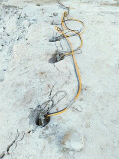 柱塞式液压岩石劈裂机图片2