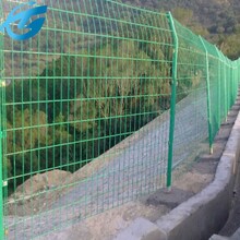 铁丝隔离网栏绿化隔离围栏