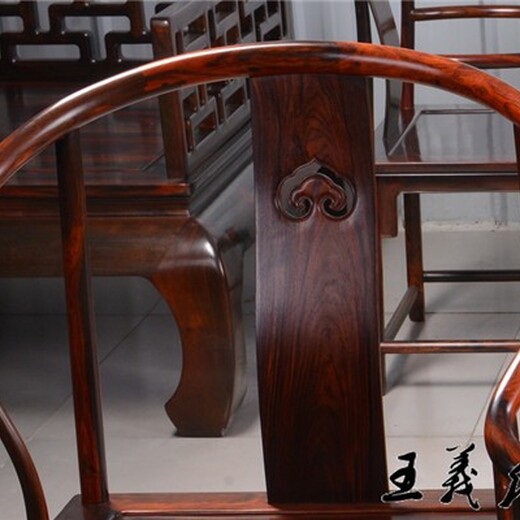 王义红木缅甸花梨圈椅,浙江老红木家具大红酸枝圈椅融合了古典美