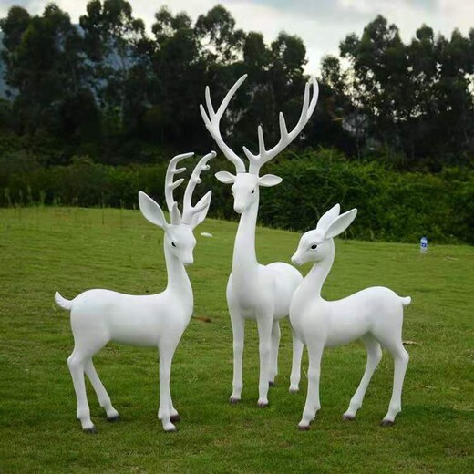 传统小区动物雕像