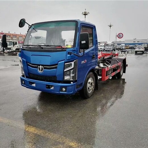 东风8吨建筑垃圾自卸车,蓝牌钩臂垃圾车