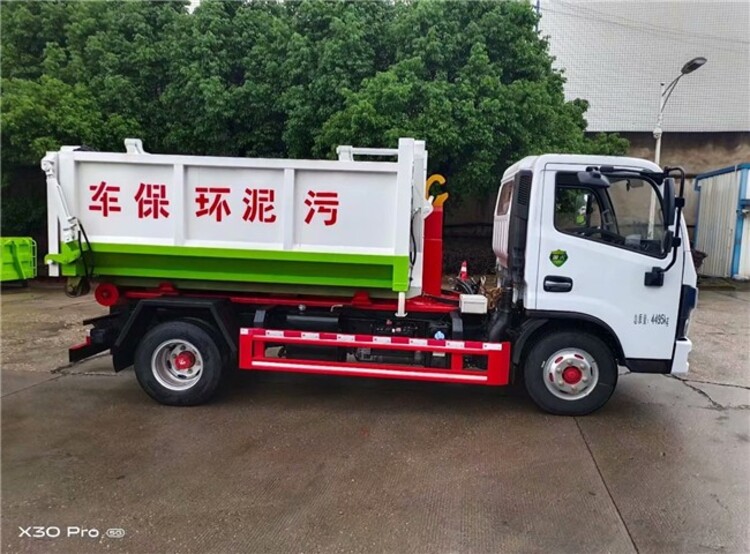 国六东风建筑垃圾清运车,钩臂垃圾车