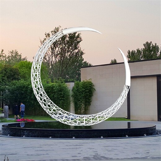 河北公园不锈钢圆环雕塑定制,月亮雕塑