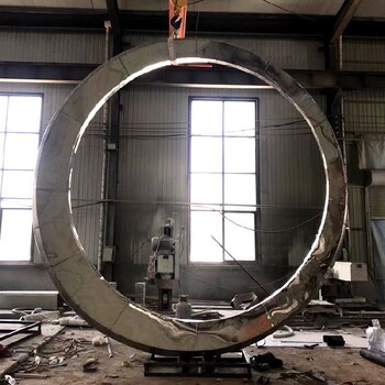 西藏不锈钢镂空圆环雕塑加工厂家