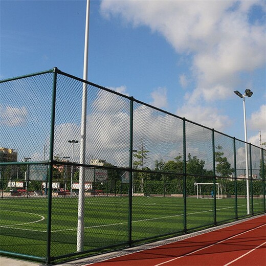 青浦足球场围网设计合理,体育围栏