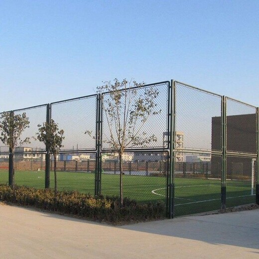 丹东足球场围网表面处理方式球场围网