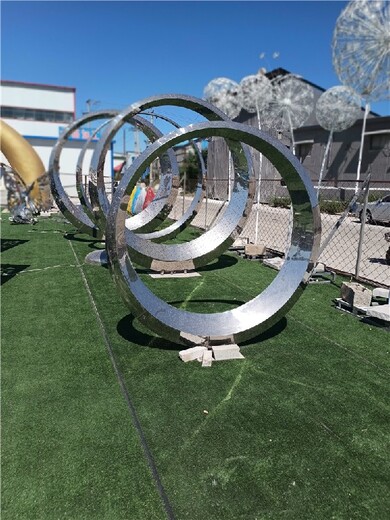 大型不锈钢雕塑定制镂空发光月亮镜面圆环图片