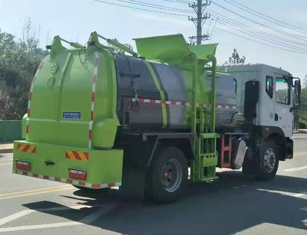 8吨餐厨垃圾车_东风天锦餐厨垃圾车厂家