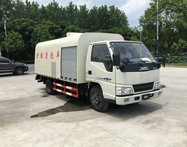 护栏清洗车2.png