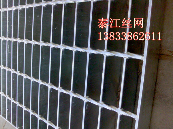 北京g403/40/100熱鍍鋅鋼格板廠家價(jià)格超優(yōu)惠
