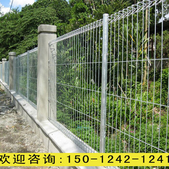 惠州桃型柱护栏东莞韩式隔离栏现货生活区隔离栅厂家